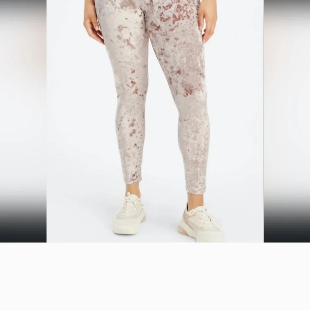FABLETICS Crushed Velvet Leggings size M